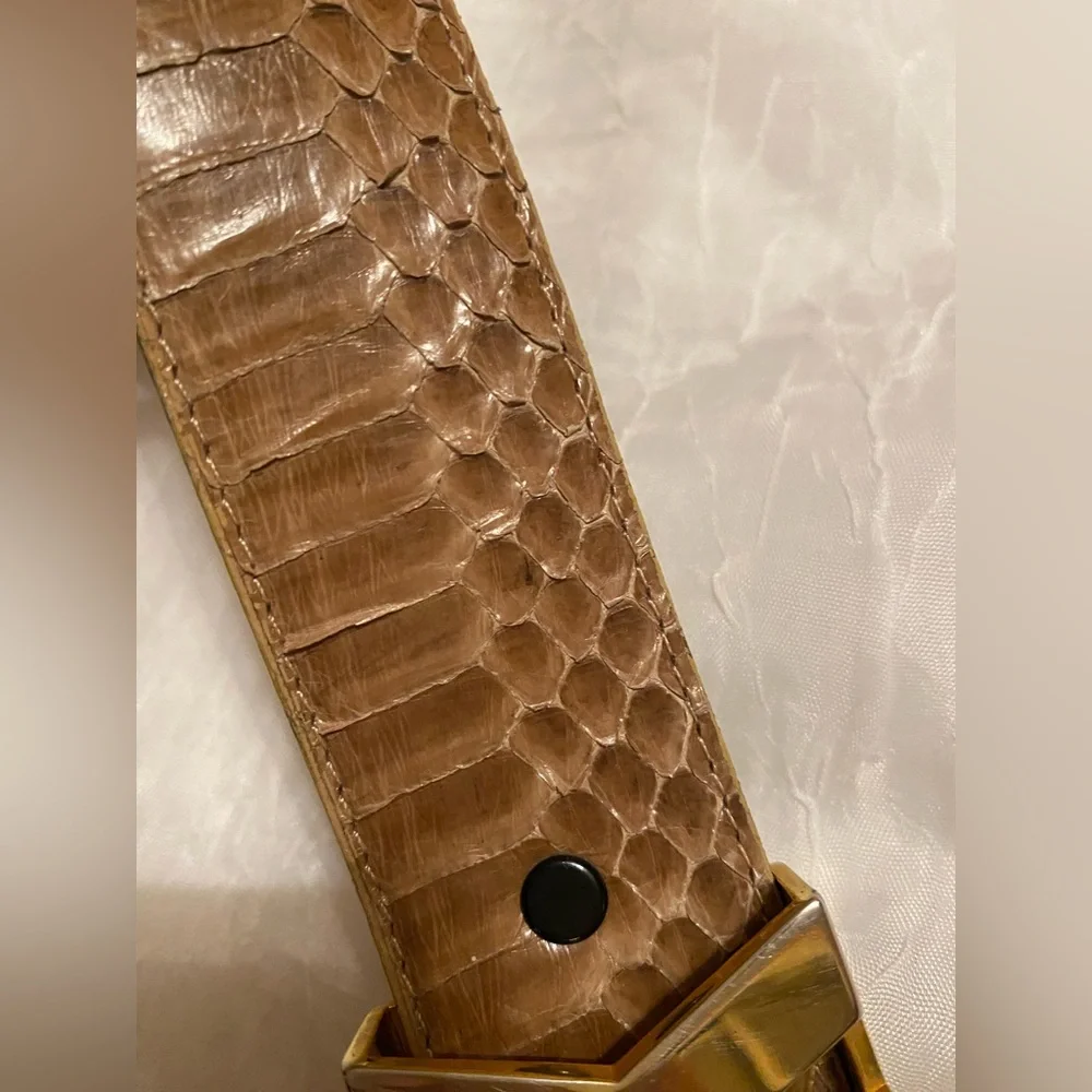 Vintage genuine snake skin arrow gold buckle belt L